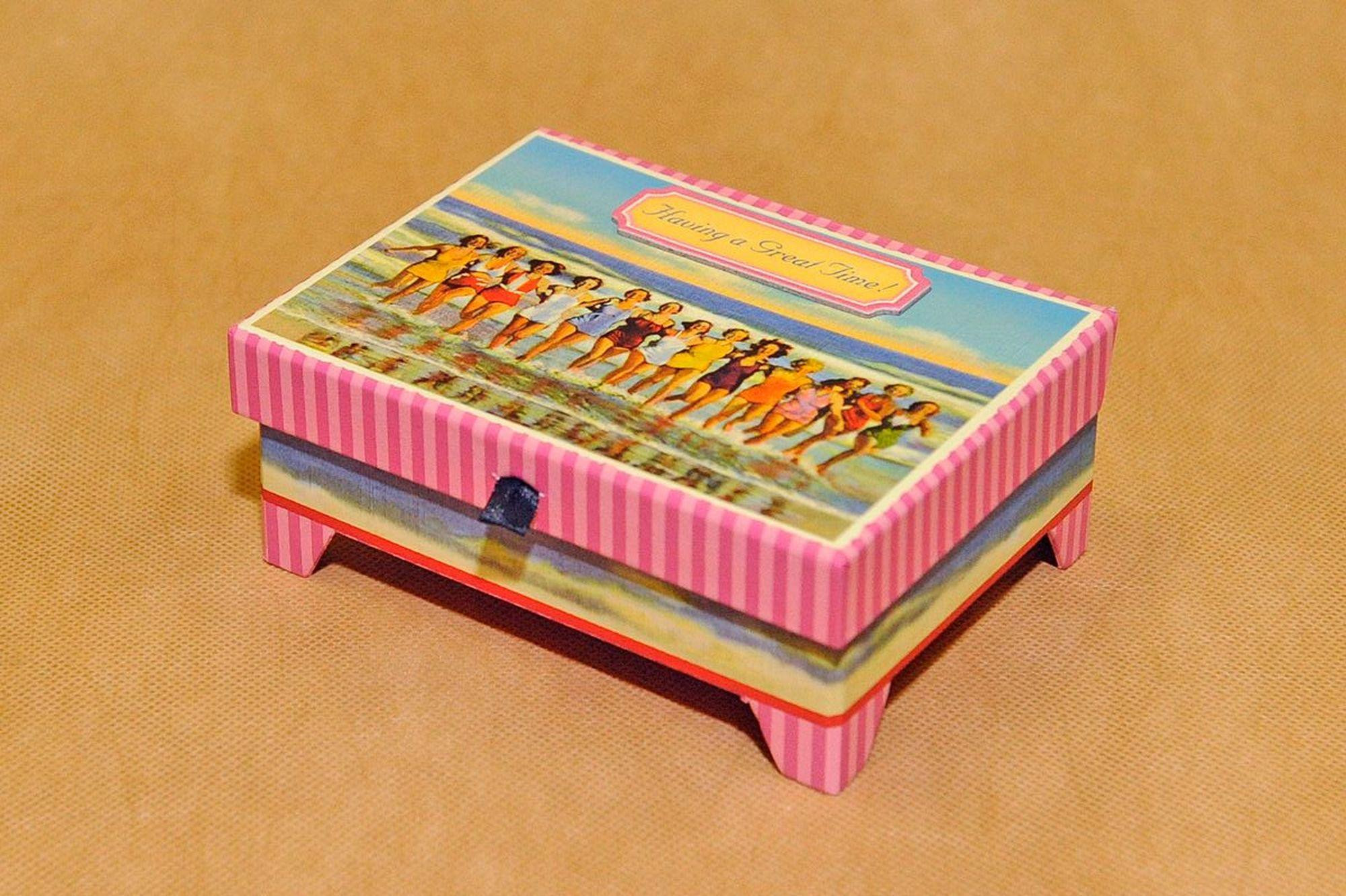 Timeworks Beach Girls BCAB2S
